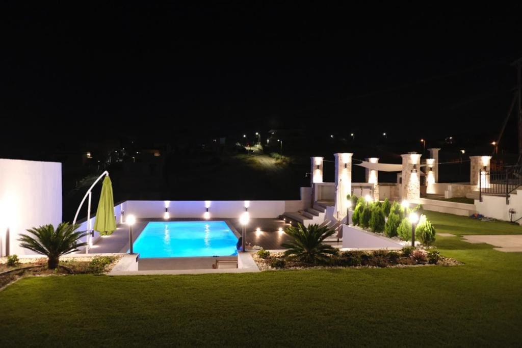 The White House Beach Villa Rafina  Exterior photo
