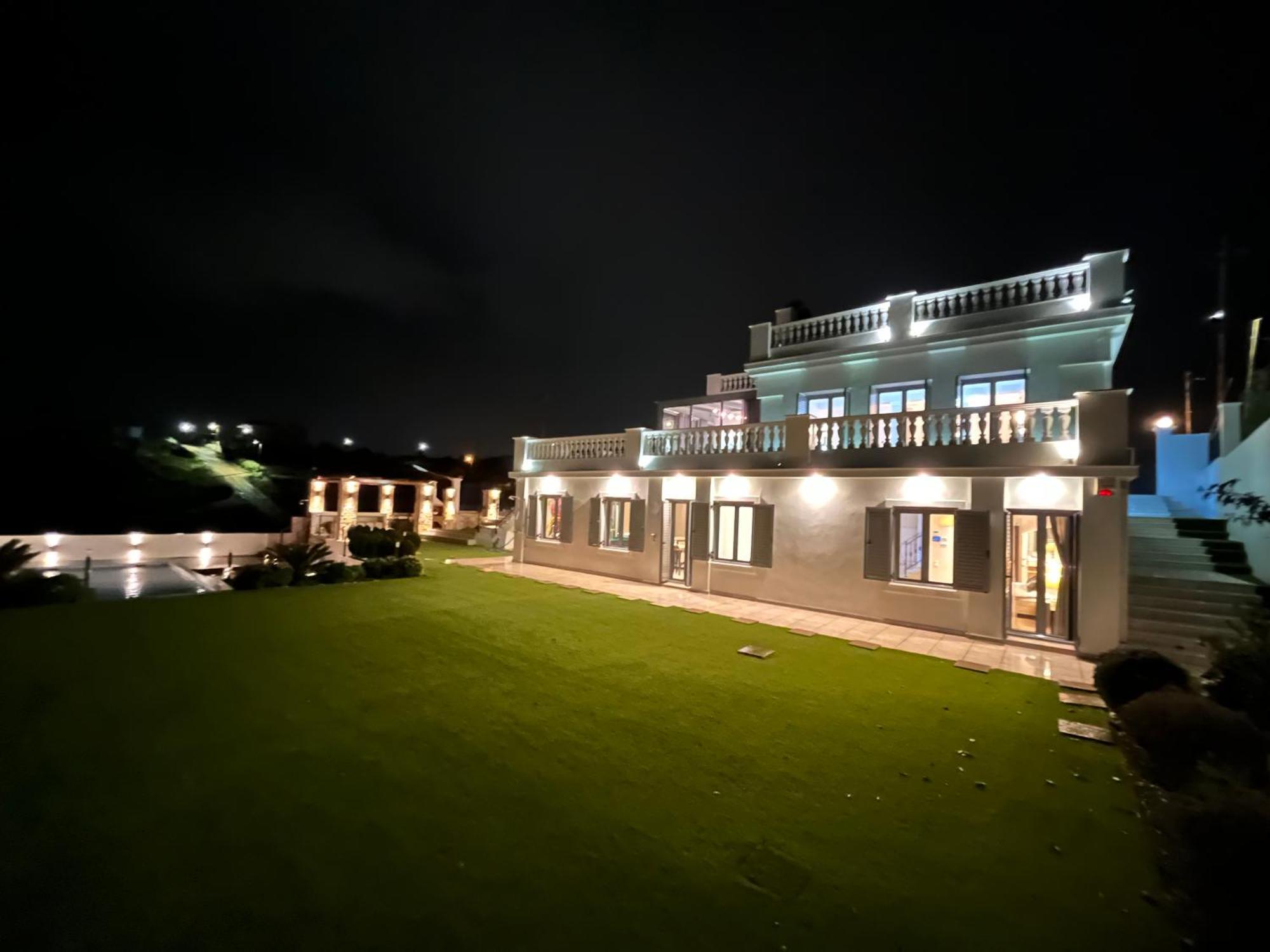 The White House Beach Villa Rafina  Exterior photo